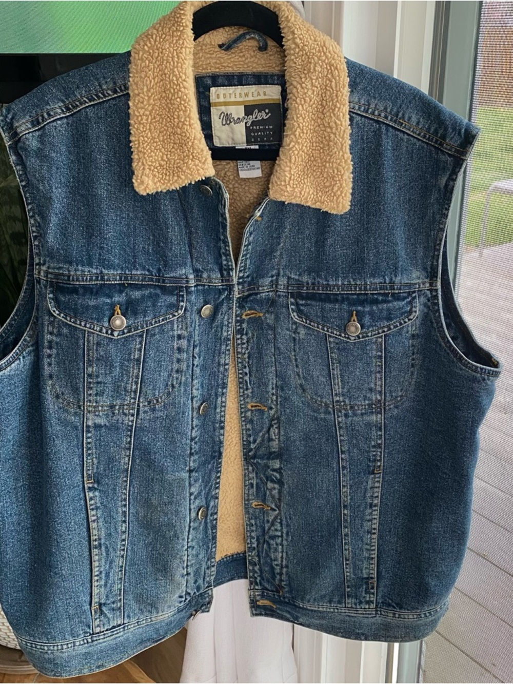 Vintage Wrangler sherpa lined jean denim button up vest